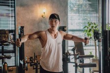南通肌肉男模(肌肉男模板)