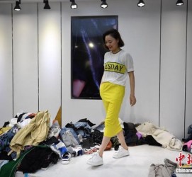 南通兼职模特试衣服(兼职做试衣模特好吗)