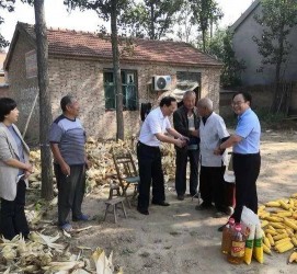南通关于宋叔带老伴游中国的信息