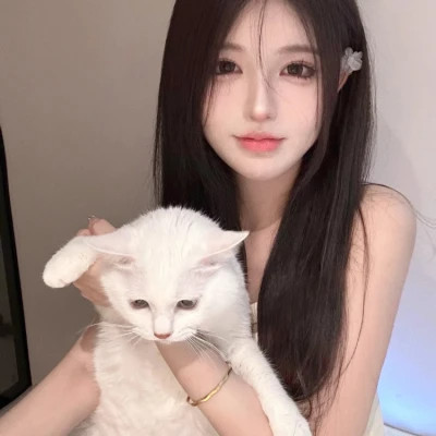 南通伴游女生陈露晞的资料