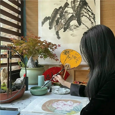 南通伴游女生源又菡的资料