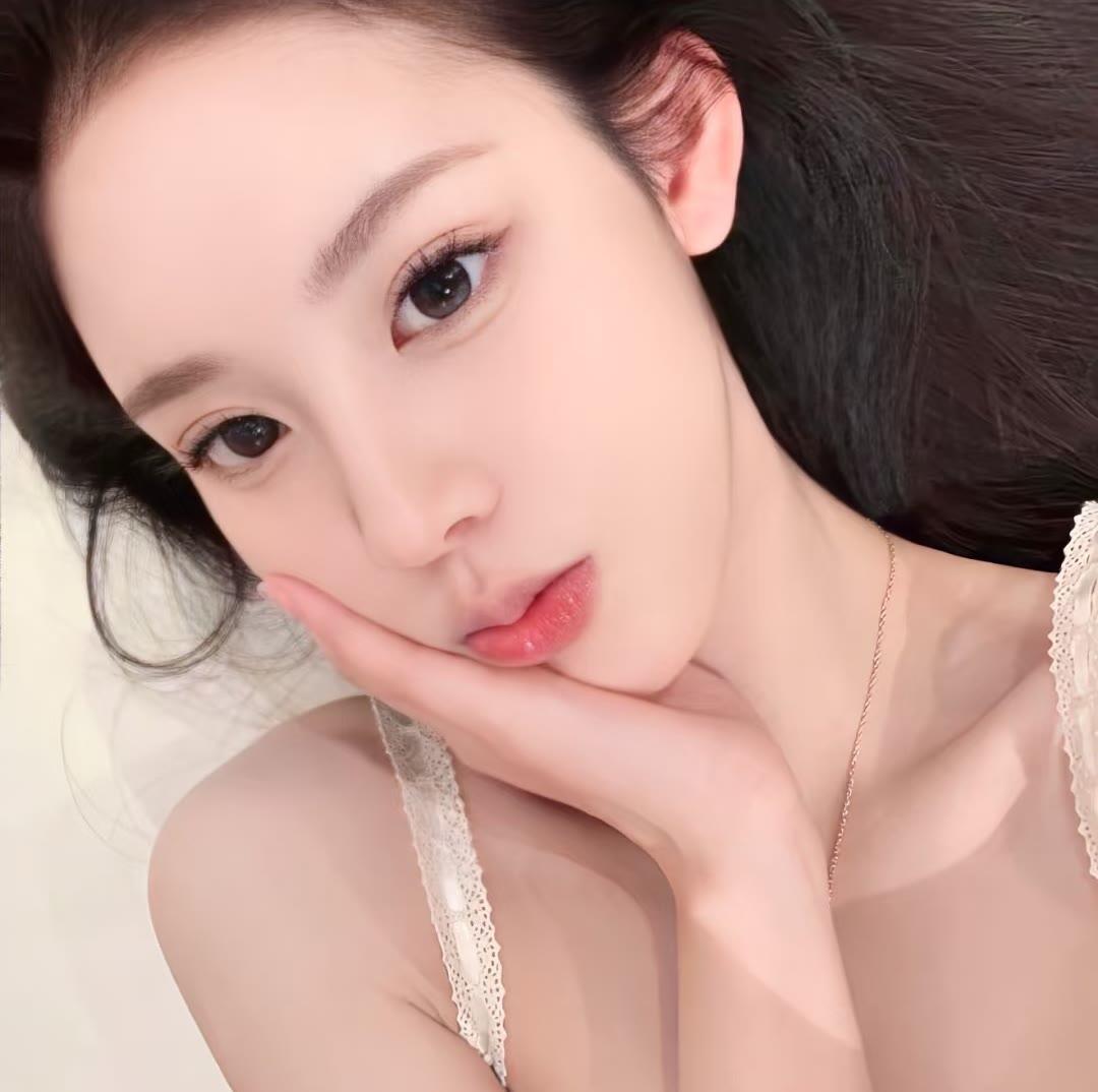 南通伴游女生佛白易的资料